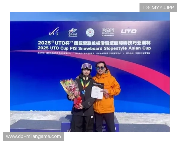 世界滑雪巡回赛中国选手再创佳绩，摘得多枚奖牌，国际滑雪冠军